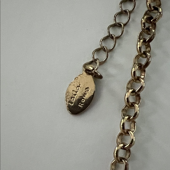 Elegant Gold Coral-Inspired Necklace - Picture 4 of 4